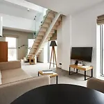 Folwark 4* Łochów