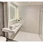 Folwark 4* Łochów