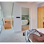 Aparthotel Folwark 4*