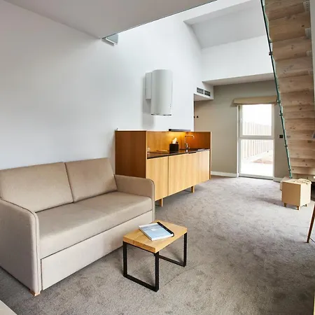 شقة فندقية Folwark Łochów