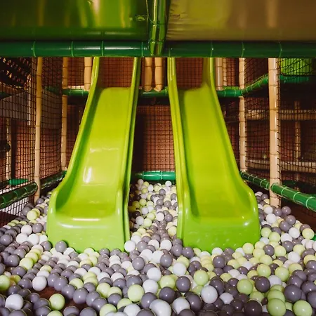 Folwark شقة فندقية Łochów