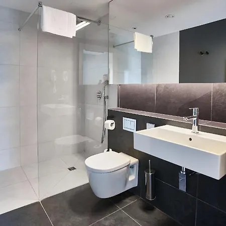 Folwark 4* Łochów