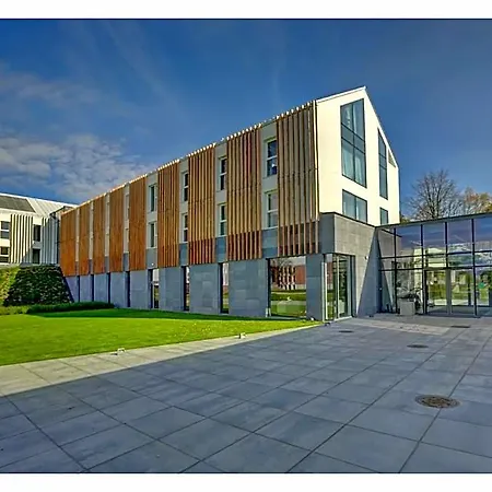 Folwark Aparthotel Łochów