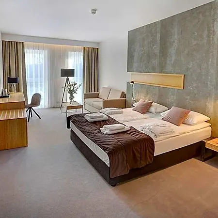Aparthotel Folwark 4*