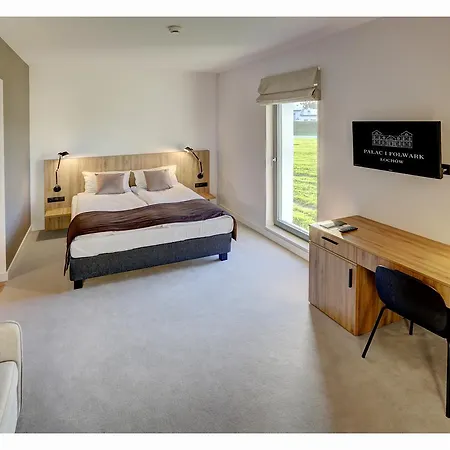 Folwark Hotel apartamentowy 4*