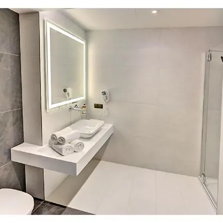 Folwark 4* Łochów