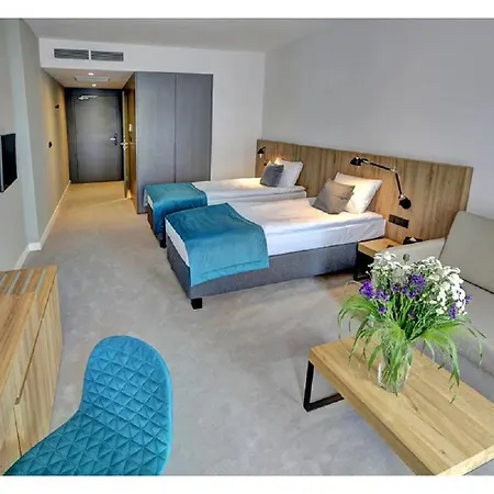 Folwark 4* Łochów