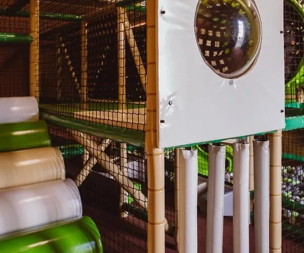 Aparthotel Folwark 4*