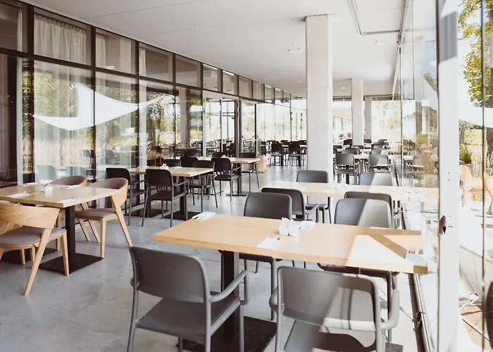 Folwark Aparthotel Łochów