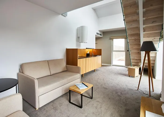 Aparthotel Folwark Łochów